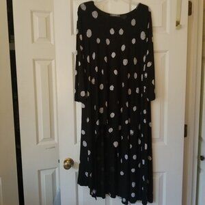 Alembika black and white high cut front dress XL